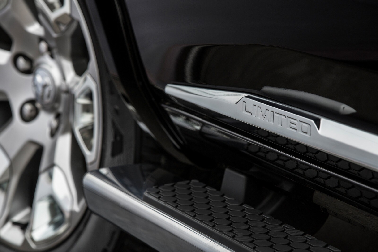 2016 Ram 1500 exterior FBDG