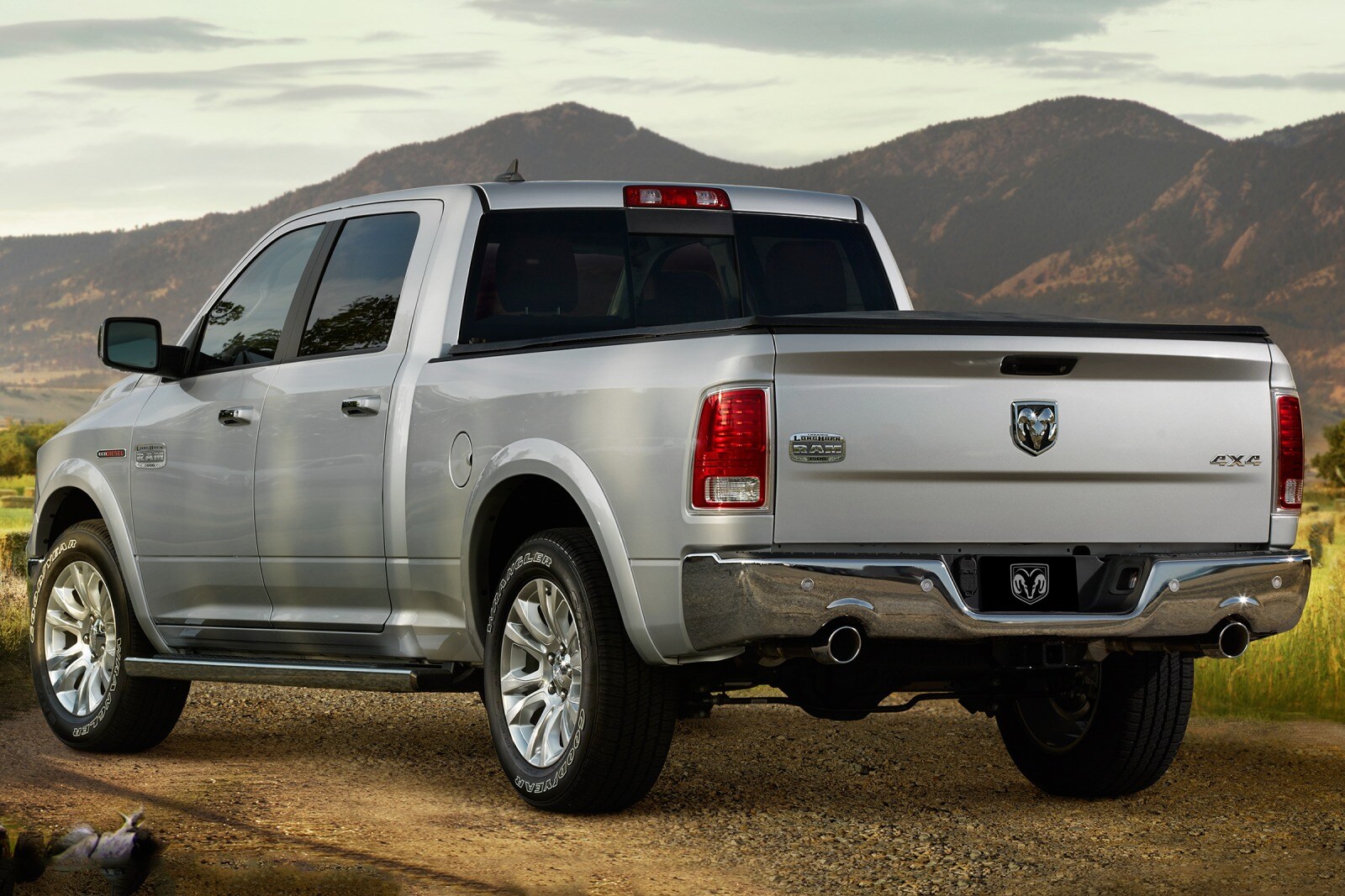 2016 Ram 1500 exterior FQ