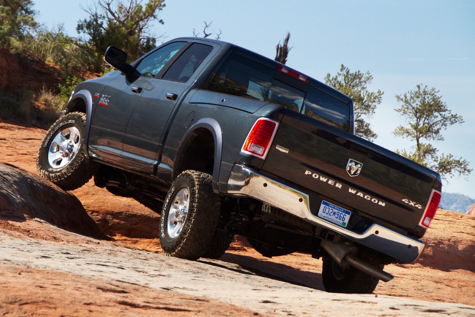 2016 Ram 2500 exterior FQ