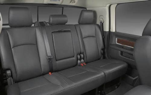 2011 Ram 3500 interior RI