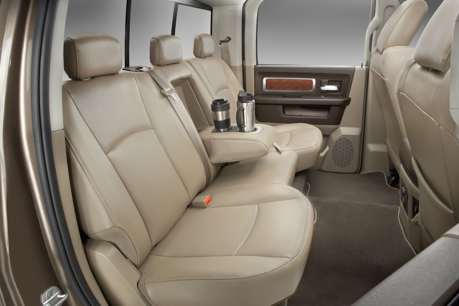 2012 Ram 3500 interior RI