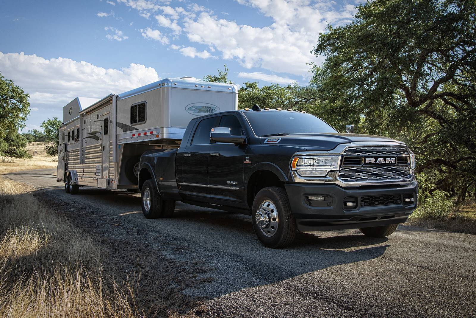 2023 Ram 3500 exterior LIFE1