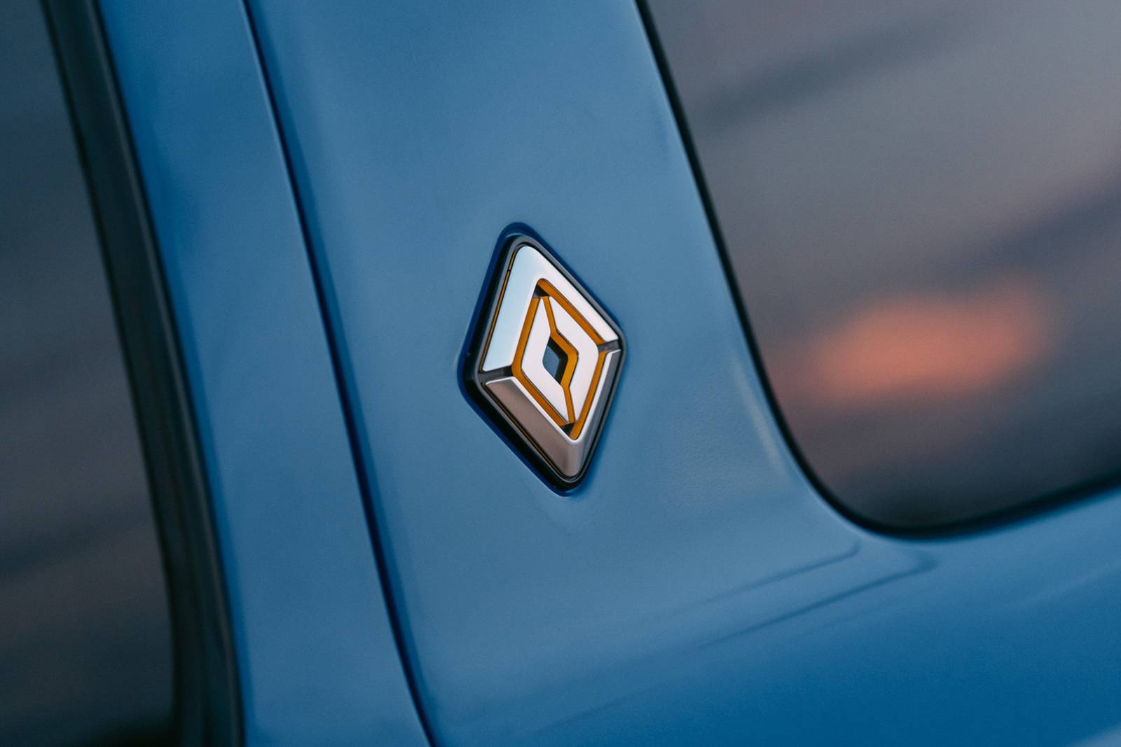 2025 Rivian R1S exterior EDETAIL