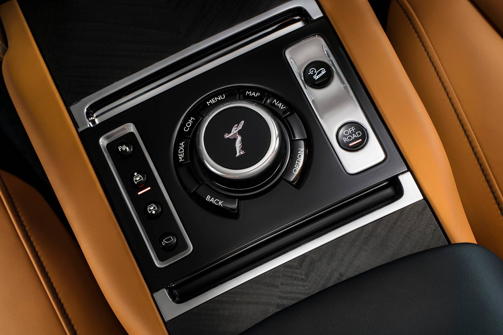 2019 Rolls-Royce Cullinan interior AUXCTRL