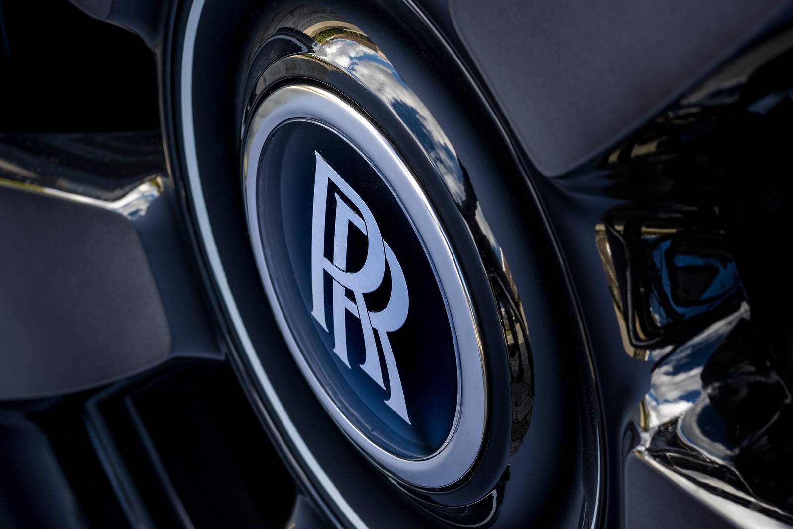 2019 Rolls-Royce Cullinan exterior EDETAIL