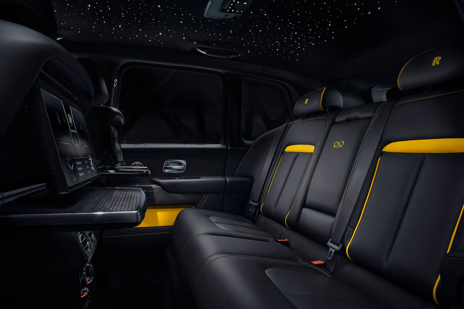 2020 Rolls-Royce Cullinan interior RI