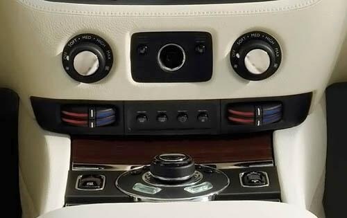 2010 Rolls-Royce Ghost interior CC