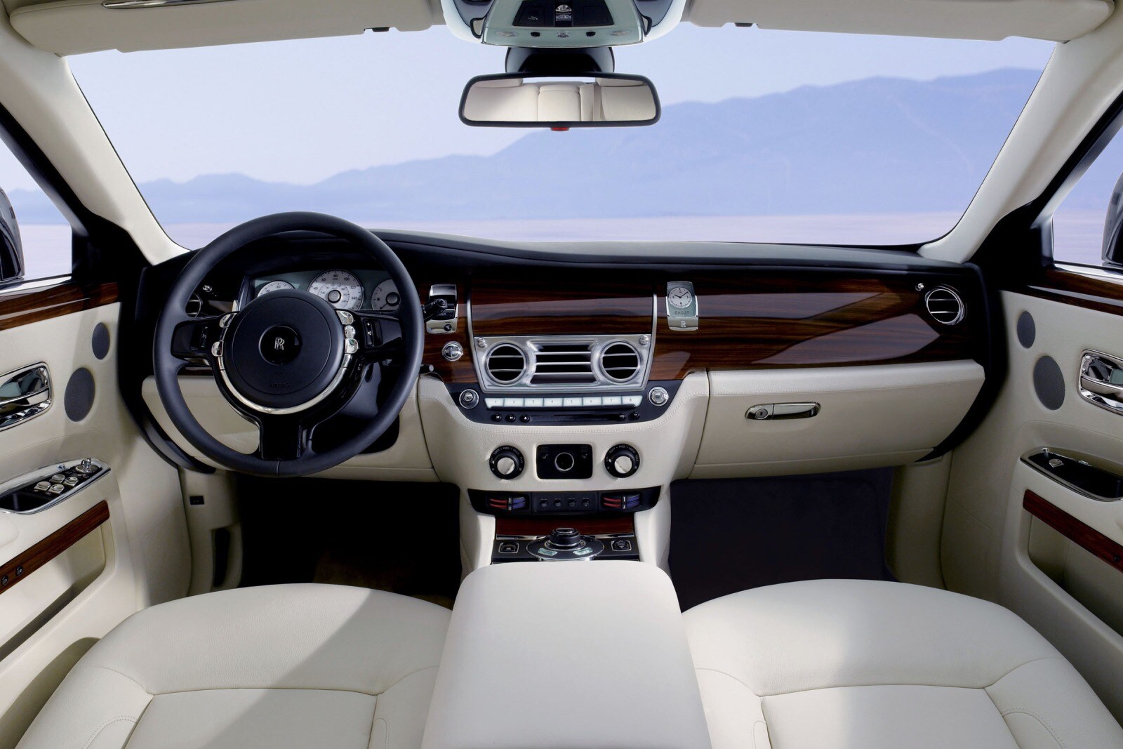 2012 Rolls-Royce Ghost interior D
