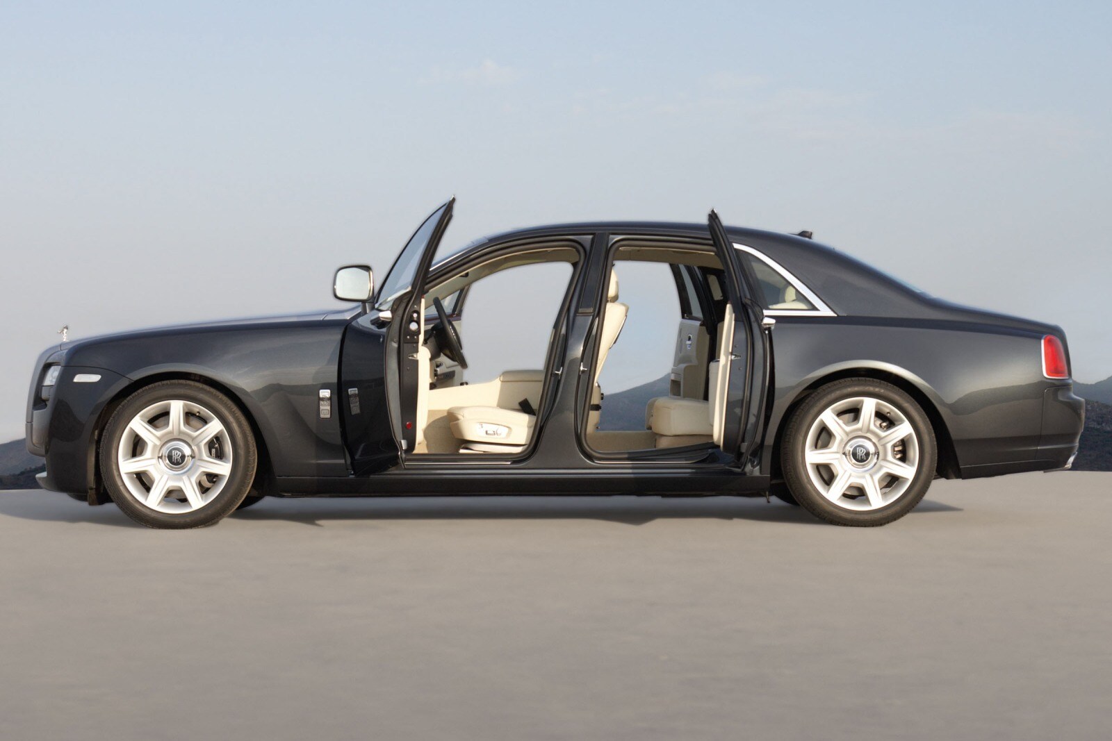 2012 Rolls-Royce Ghost — OEM photo 1