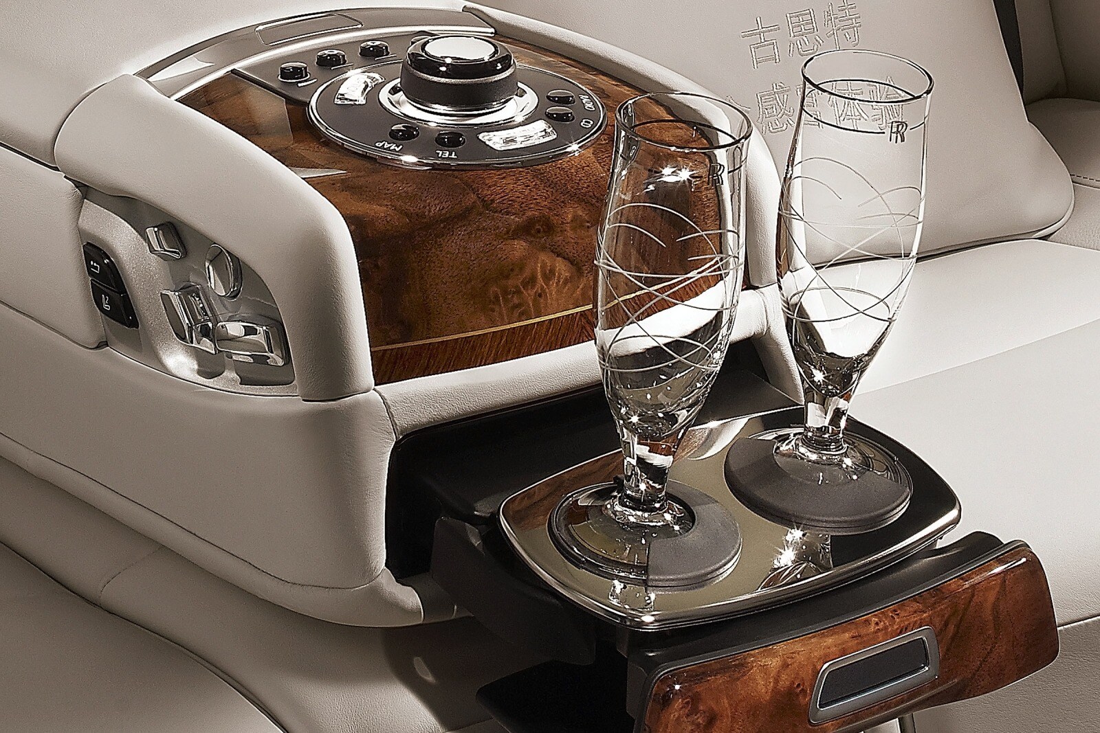 2014 Rolls-Royce Ghost interior DETAIL