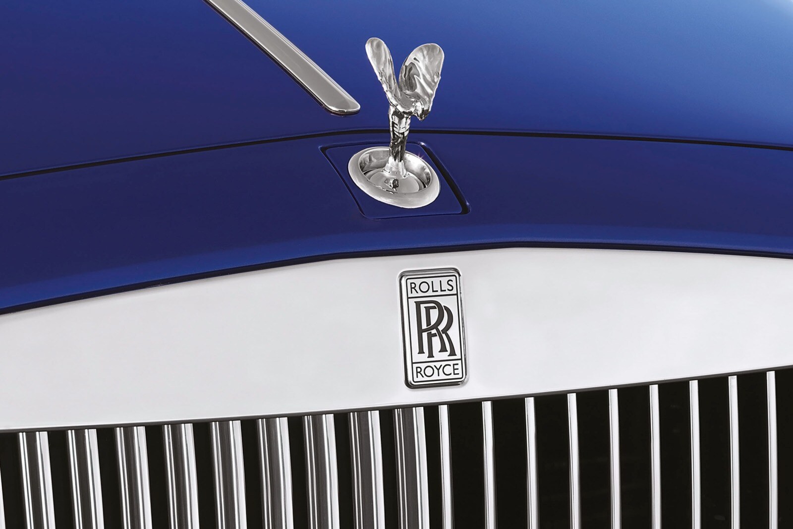 2016 Rolls-Royce Phantom exterior FBDG
