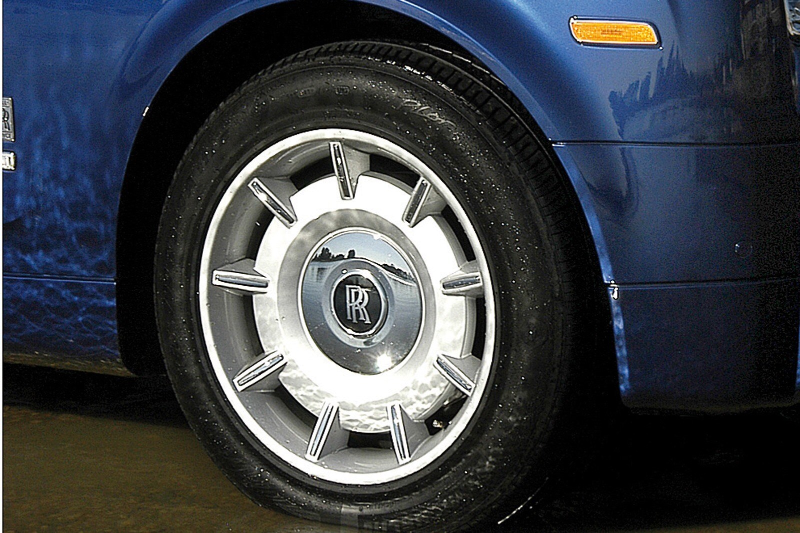 2007 Rolls-Royce Phantom — OEM photo 3