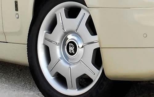 2009 Rolls-Royce Phantom — OEM photo 3