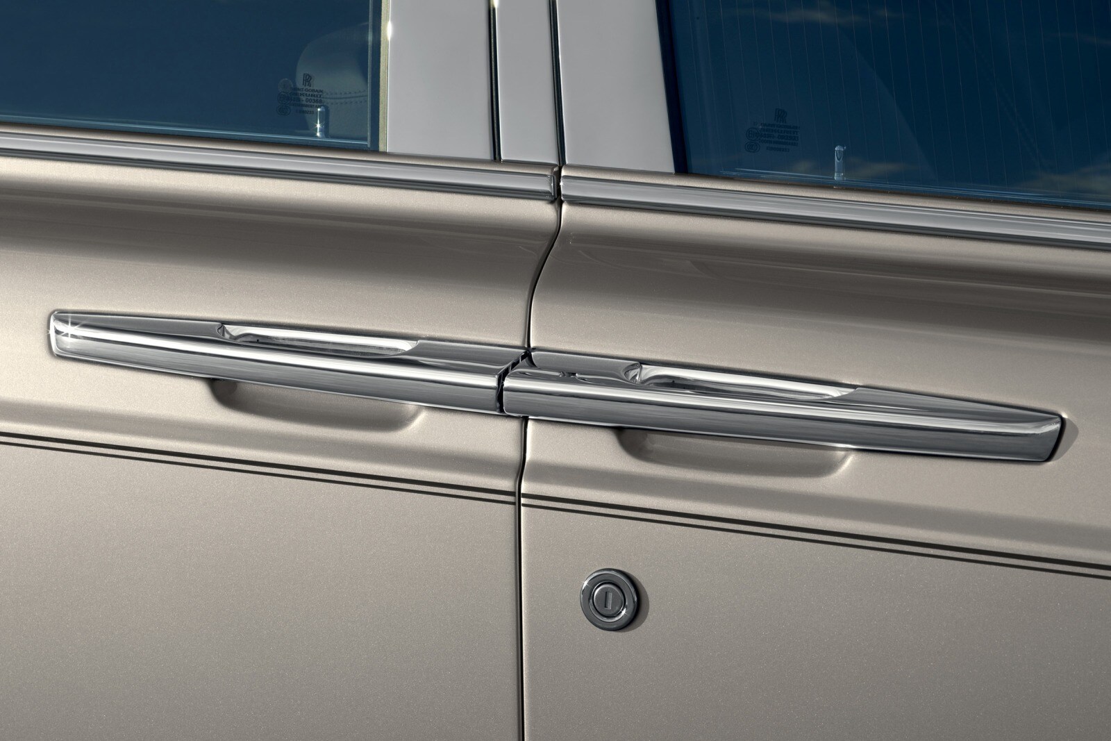 2013 Rolls-Royce Phantom exterior EDETAIL