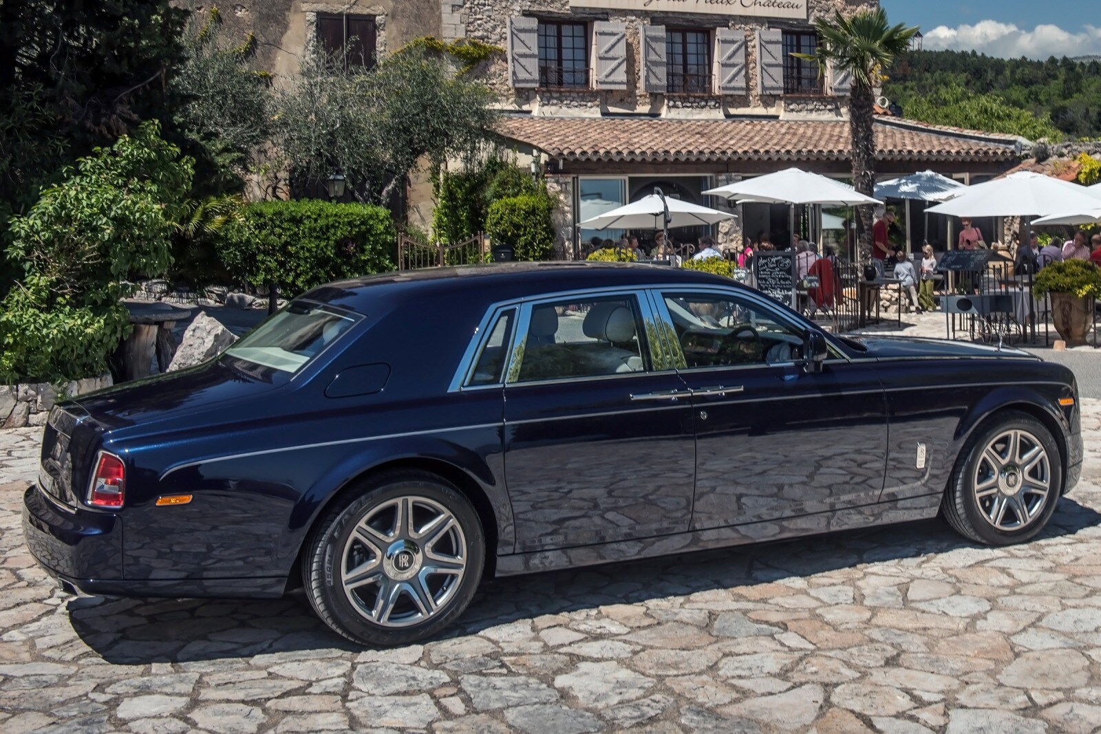 2013 Rolls-Royce Phantom exterior F