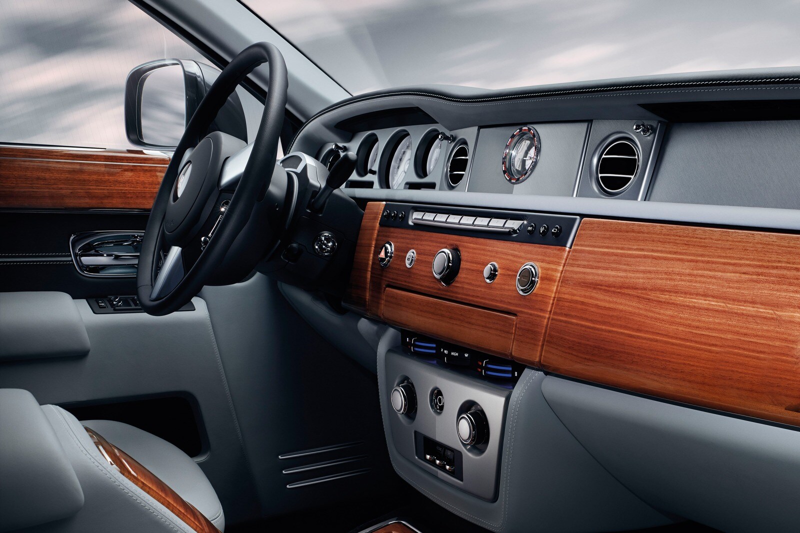 2016 Rolls-Royce Phantom interior I