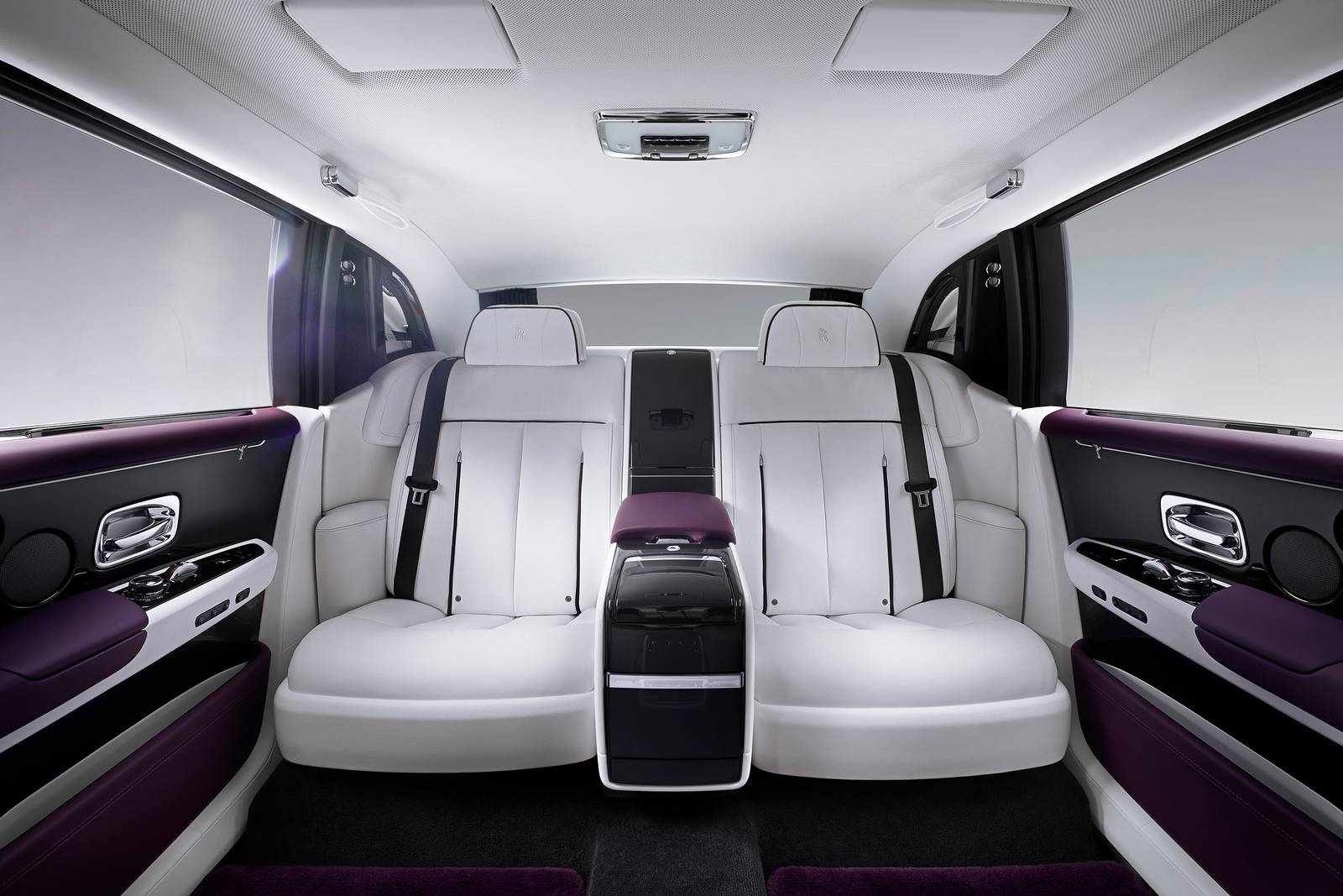 2018 Rolls-Royce Phantom interior RI
