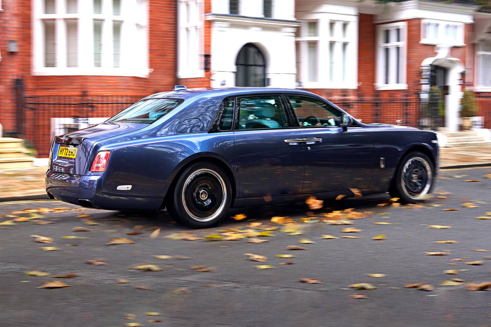 2023 Rolls-Royce Phantom exterior F