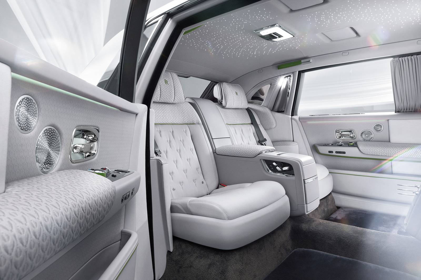 2023 Rolls-Royce Phantom interior RI