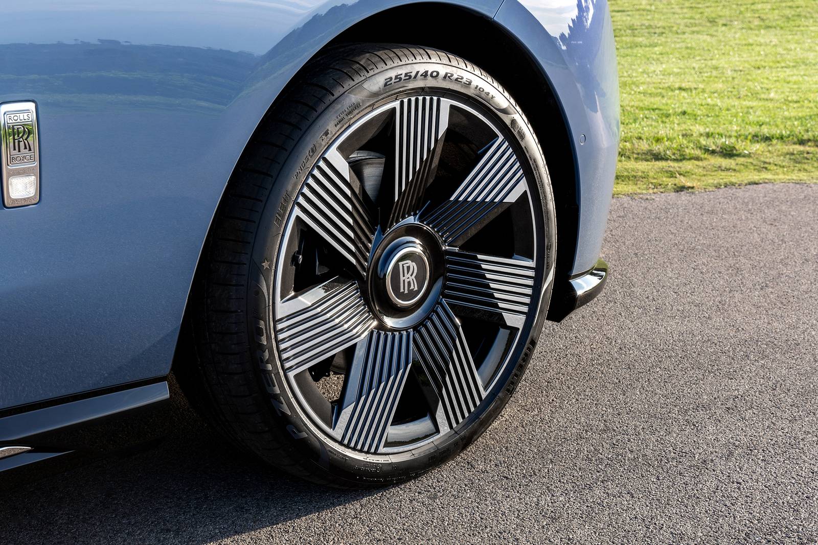 2024 Rolls-Royce Spectre exterior W