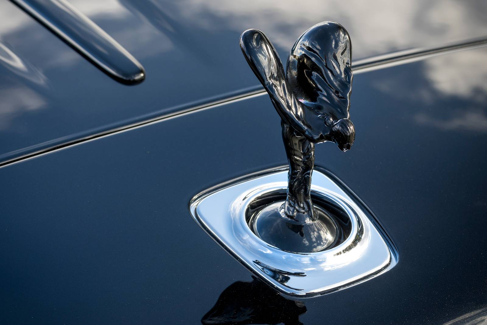 2018 Rolls-Royce Wraith exterior FBDG