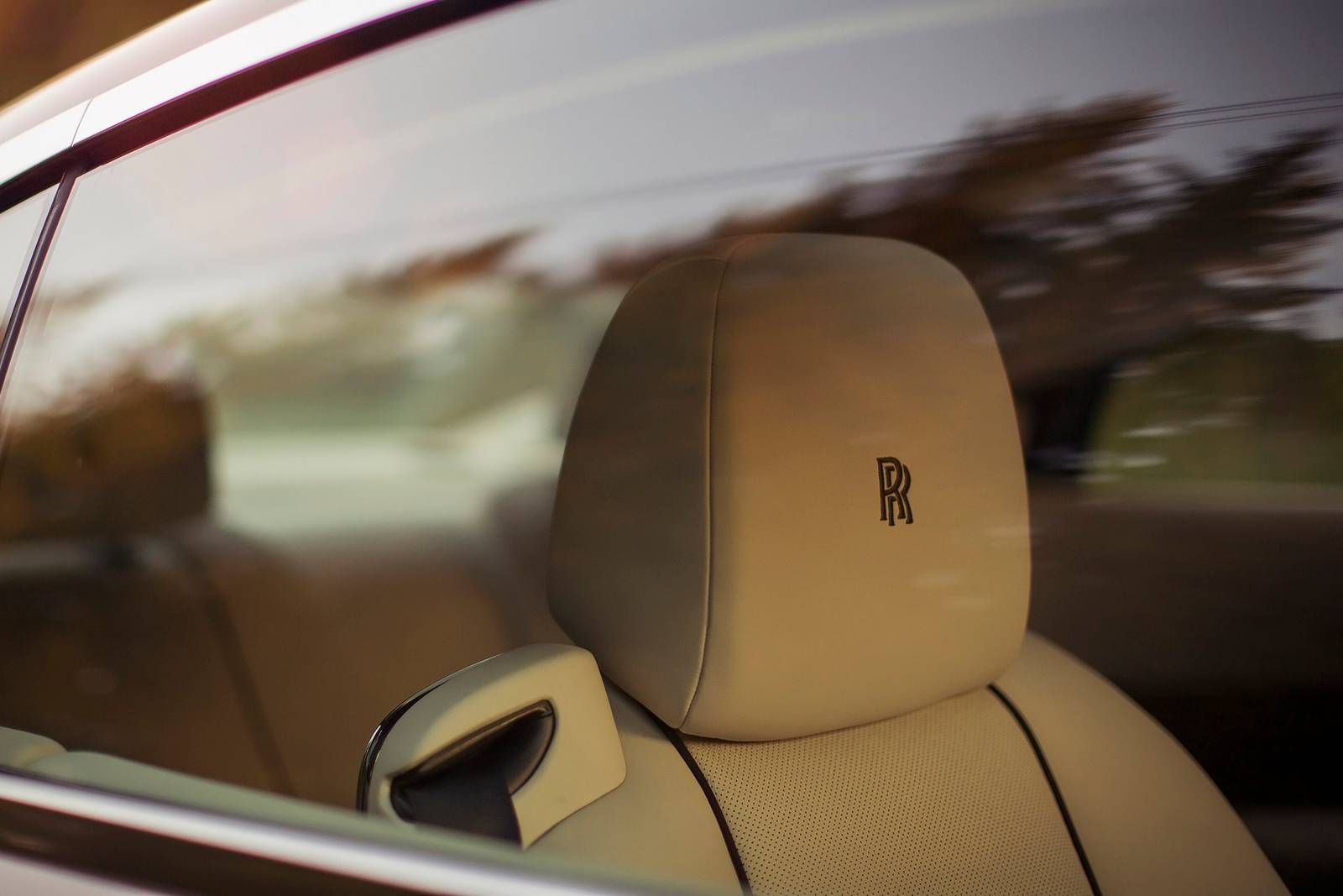 2018 Rolls-Royce Wraith interior DETAIL