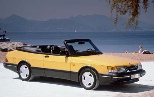 1990 Saab 900 exterior FQ
