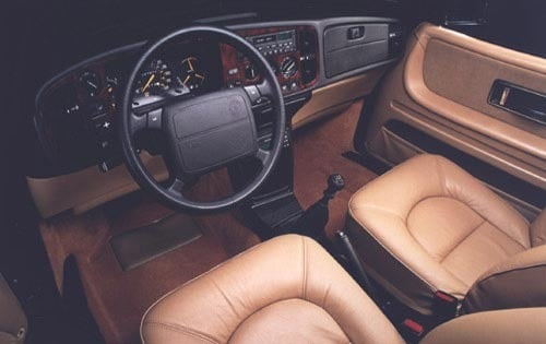 1990 Saab 900 interior I