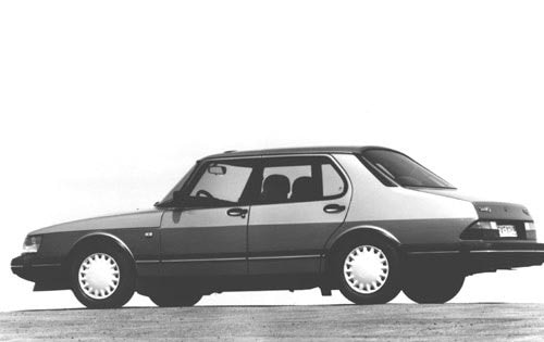1990 Saab 900 exterior RQ