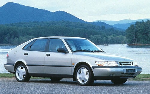 1994 Saab 9000 exterior FQ