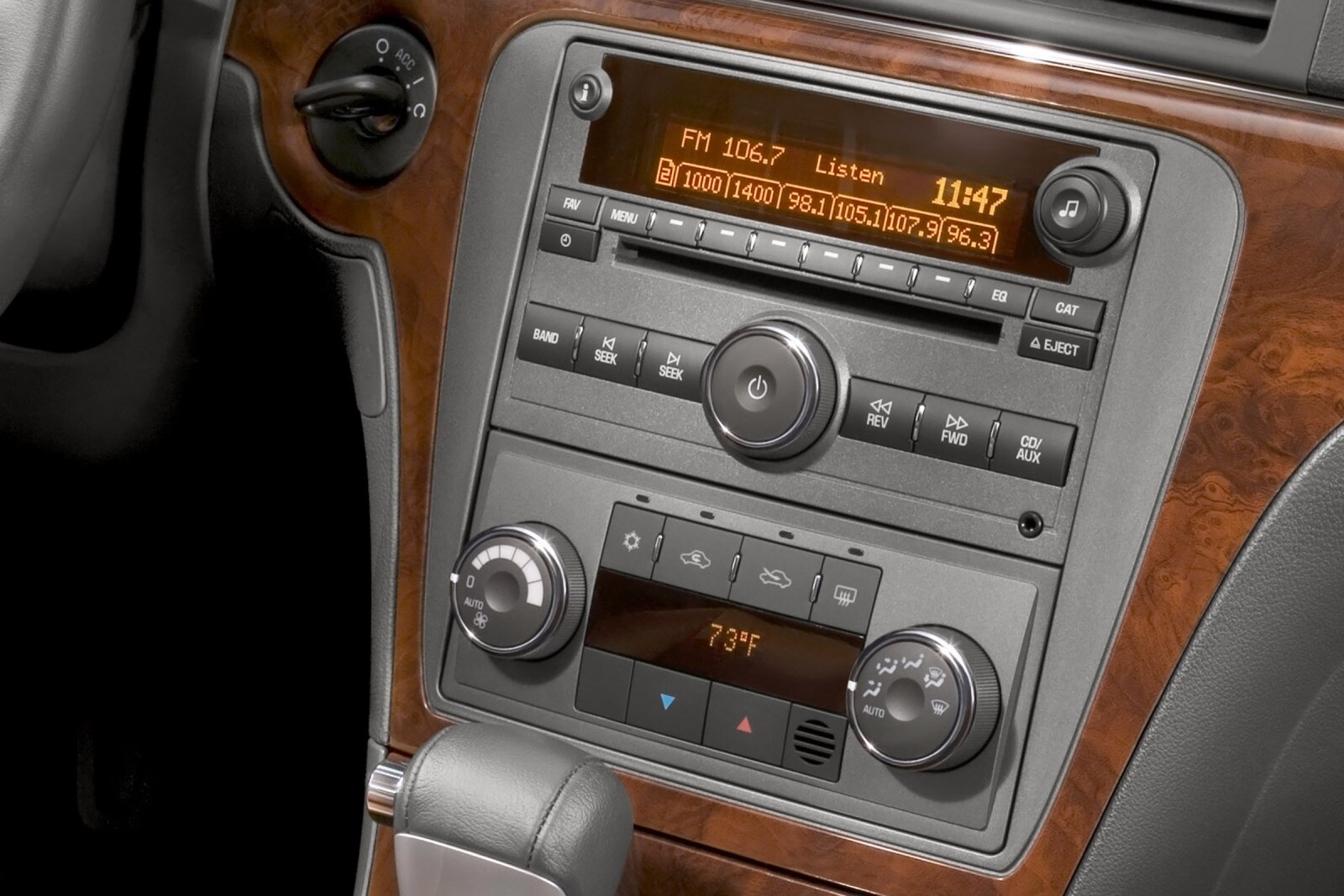 2007 Saturn Aura interior CC