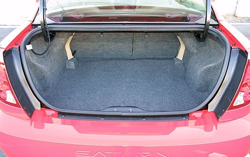 2003 Saturn ION interior CARGO