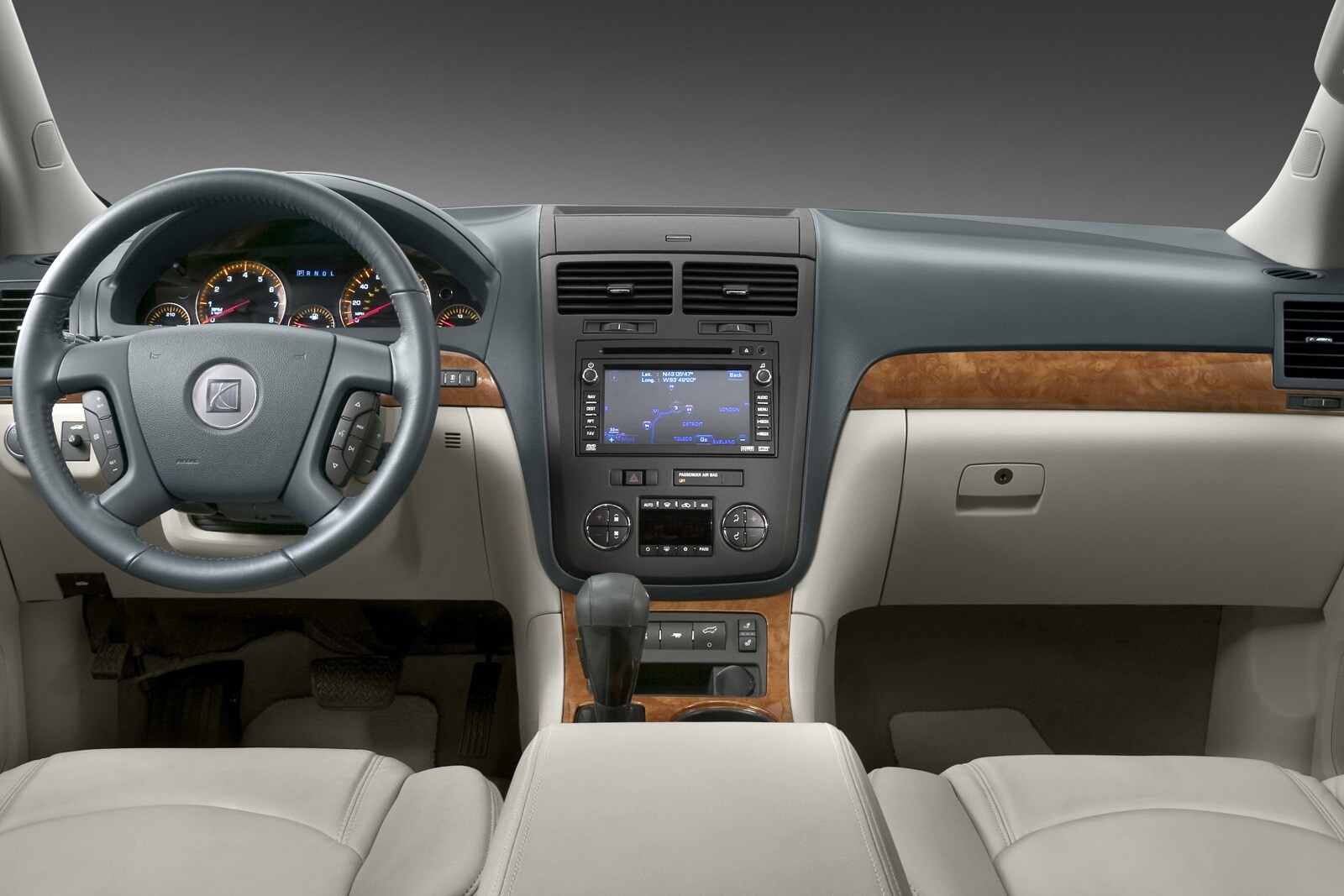 2007 Saturn Outlook interior D