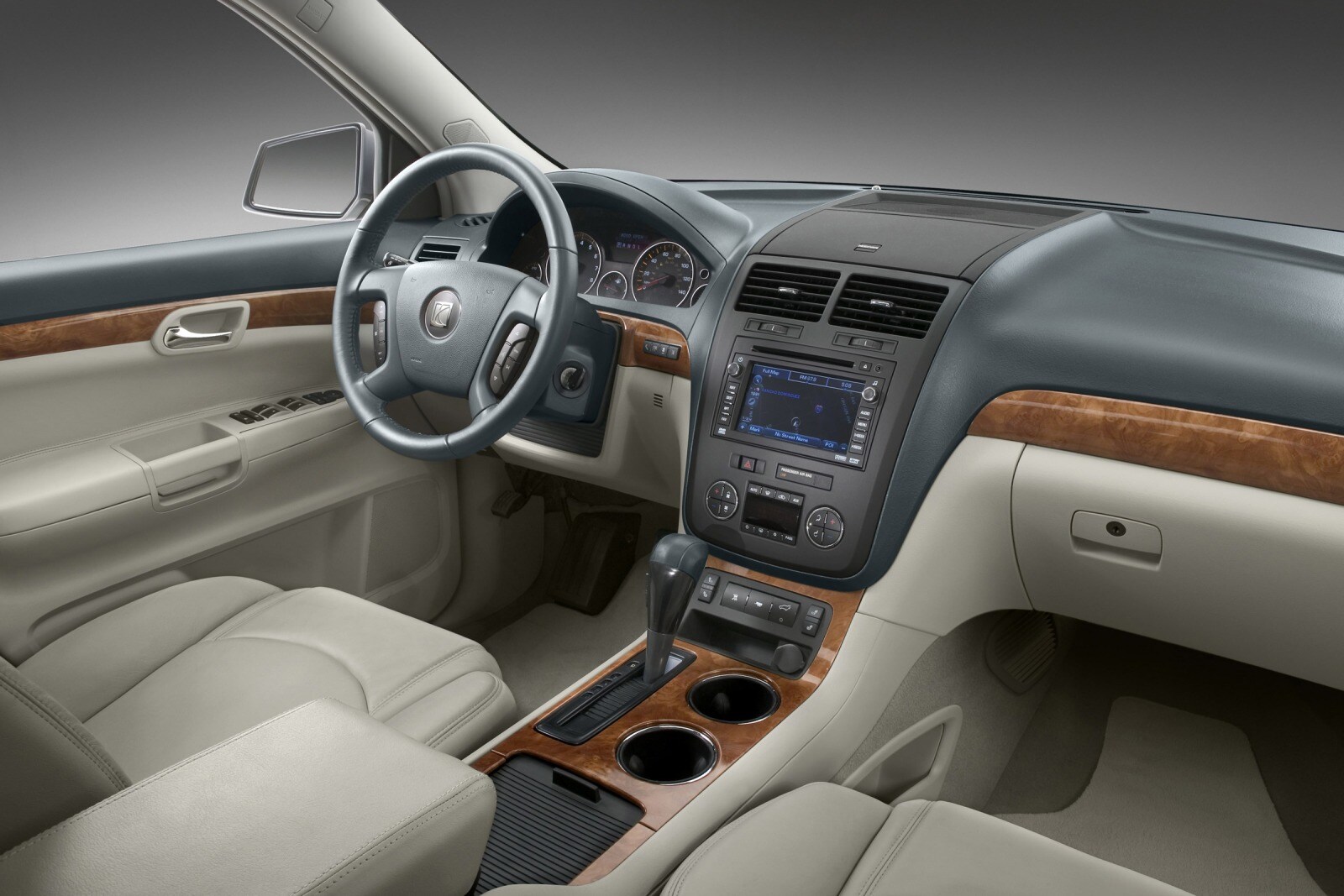 2007 Saturn Outlook interior I