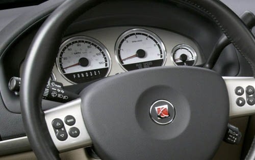 2005 Saturn Relay interior G