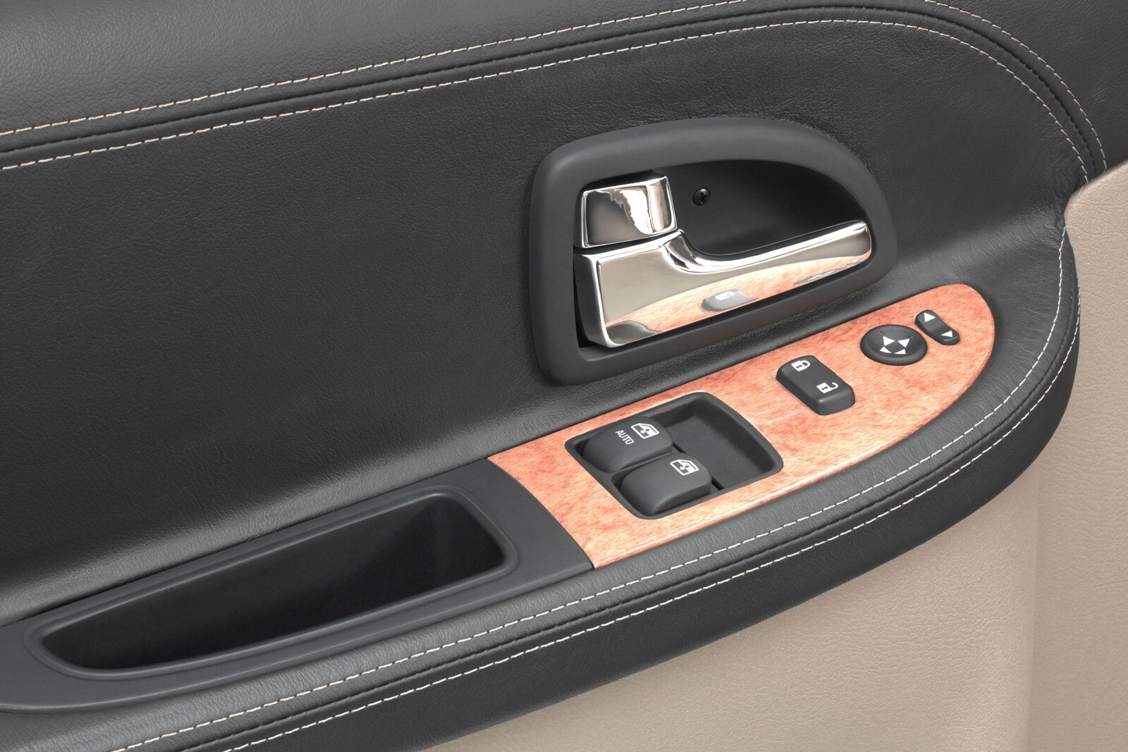 2007 Saturn Relay interior DETAIL