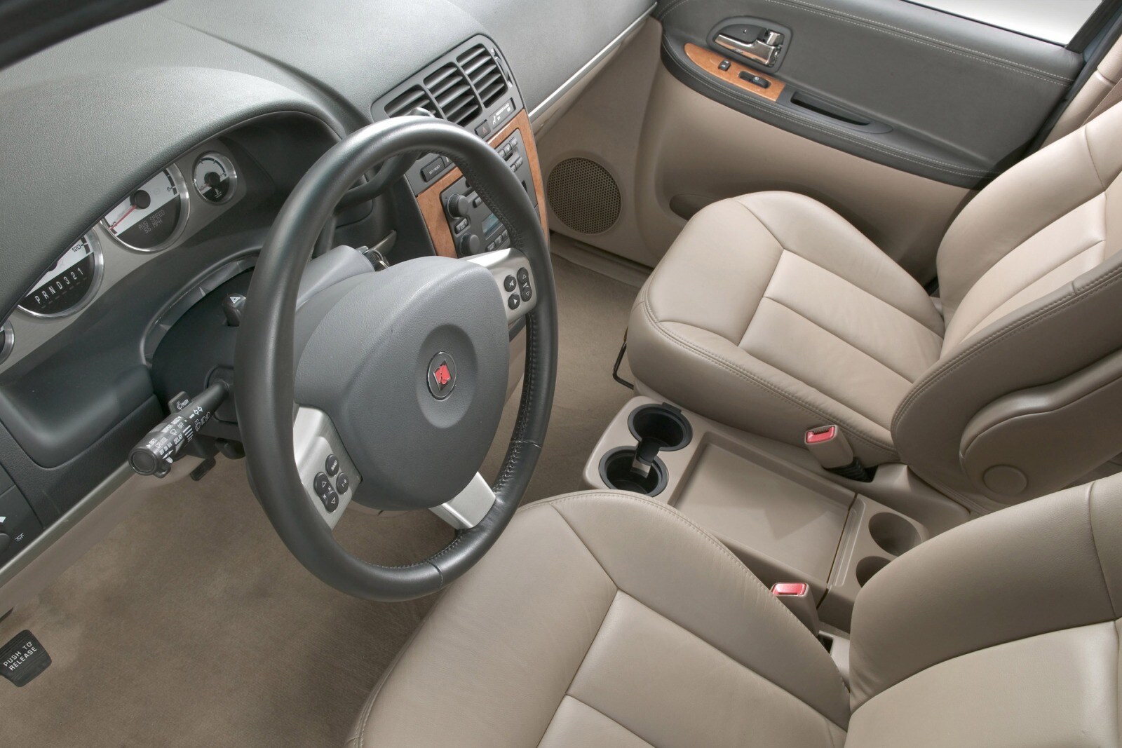 2007 Saturn Relay interior I