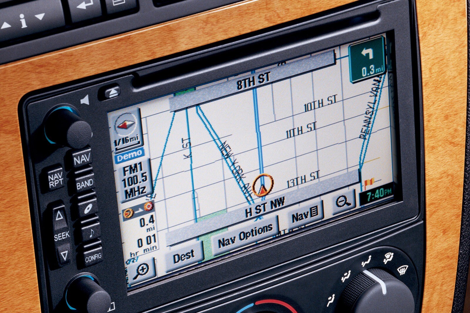 2007 Saturn Relay interior NAVSYS
