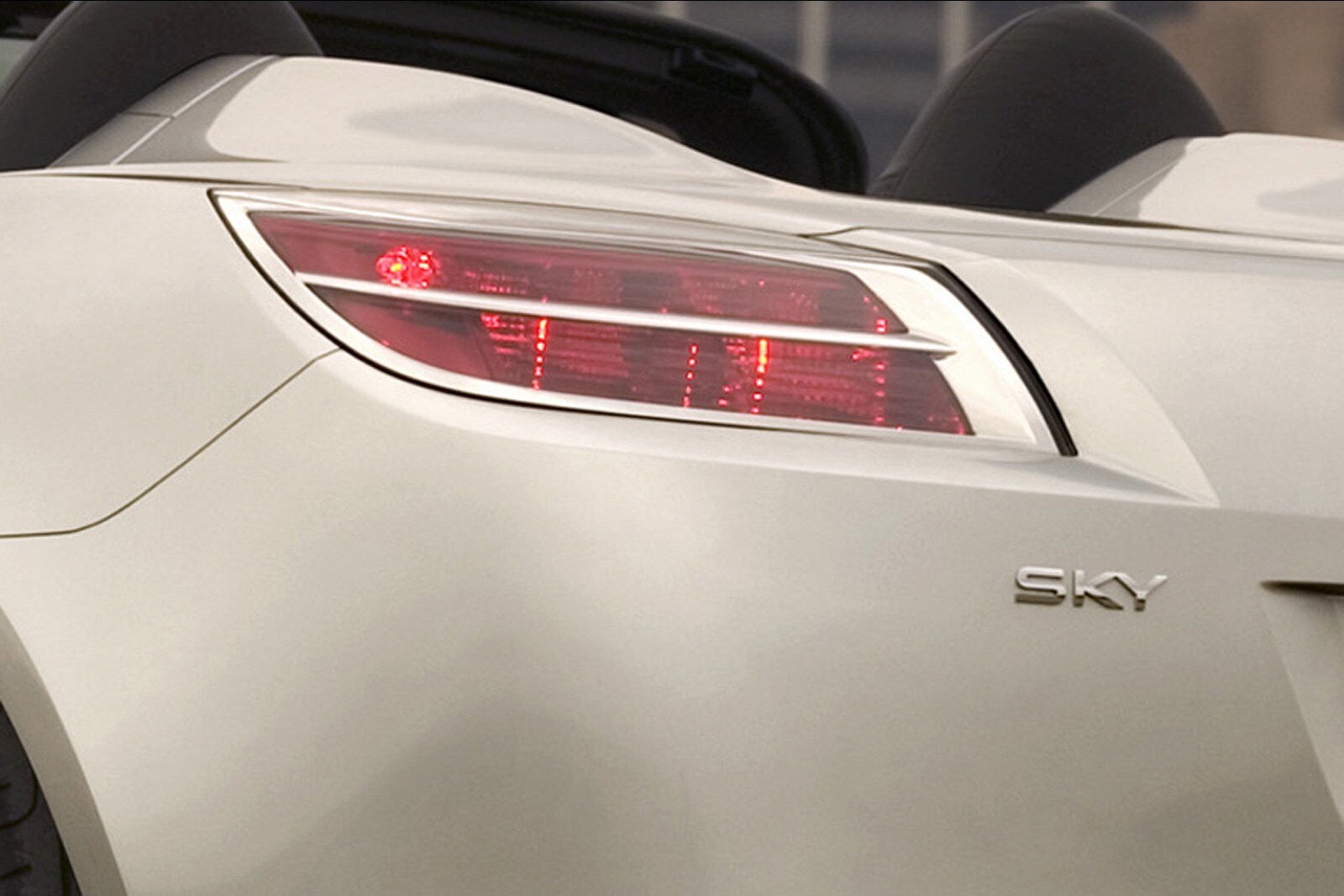 2007 Saturn Sky exterior EDETAIL