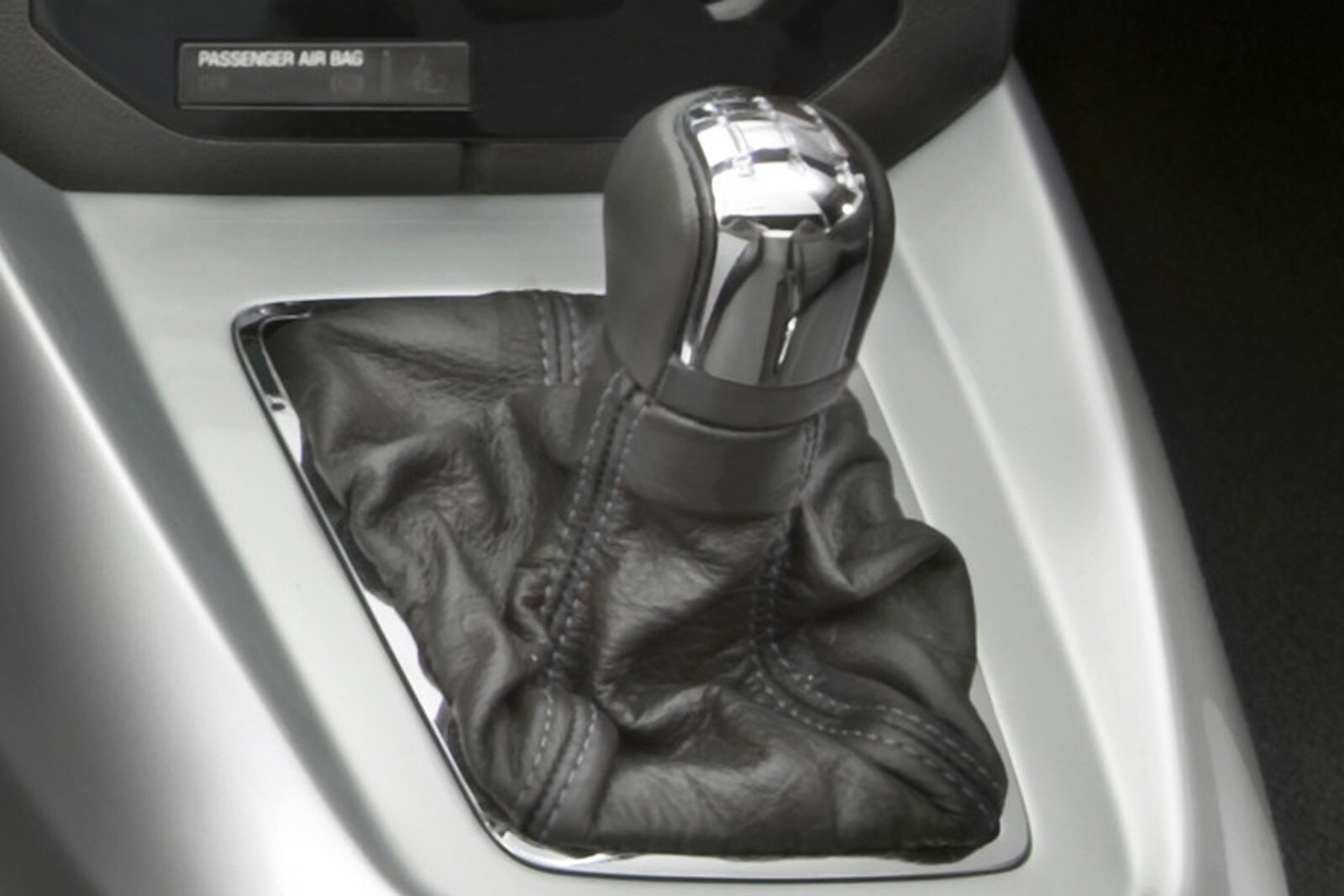 2007 Saturn Sky interior SHF