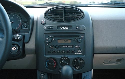 2002 Saturn VUE interior CC