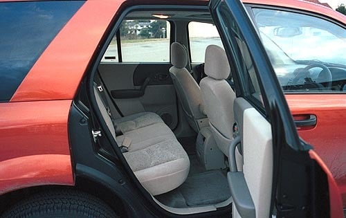 2005 Saturn VUE interior RI