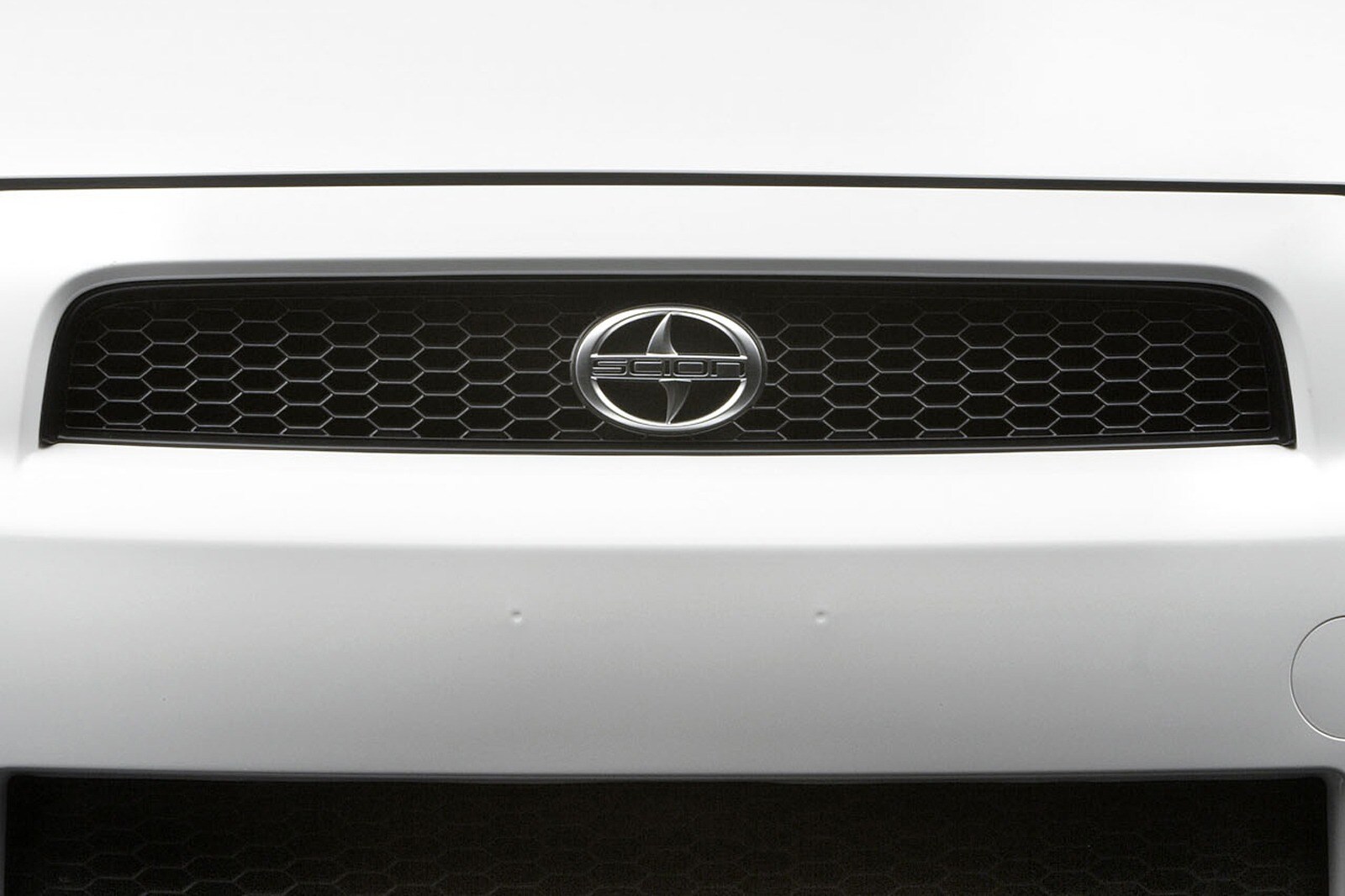 2007 Scion tC exterior FBDG