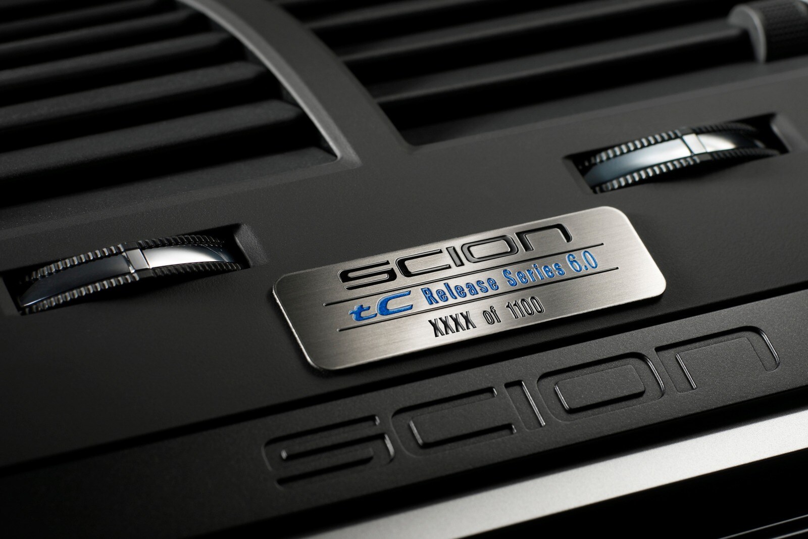 2010 Scion tC interior DETAIL