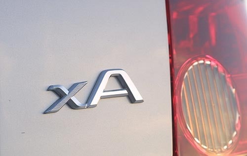 2004 Scion xA exterior FBDG