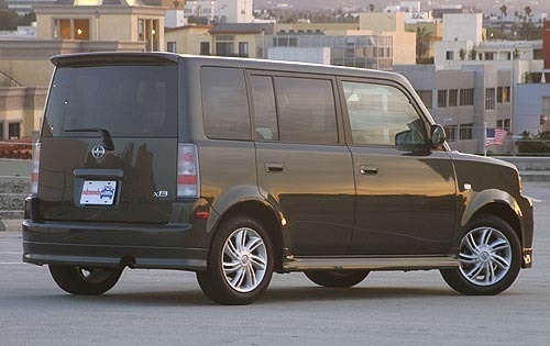 2004 Scion xB exterior FQ