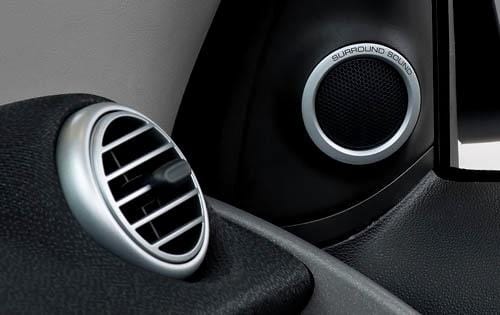 2011 smart fortwo interior DETAIL