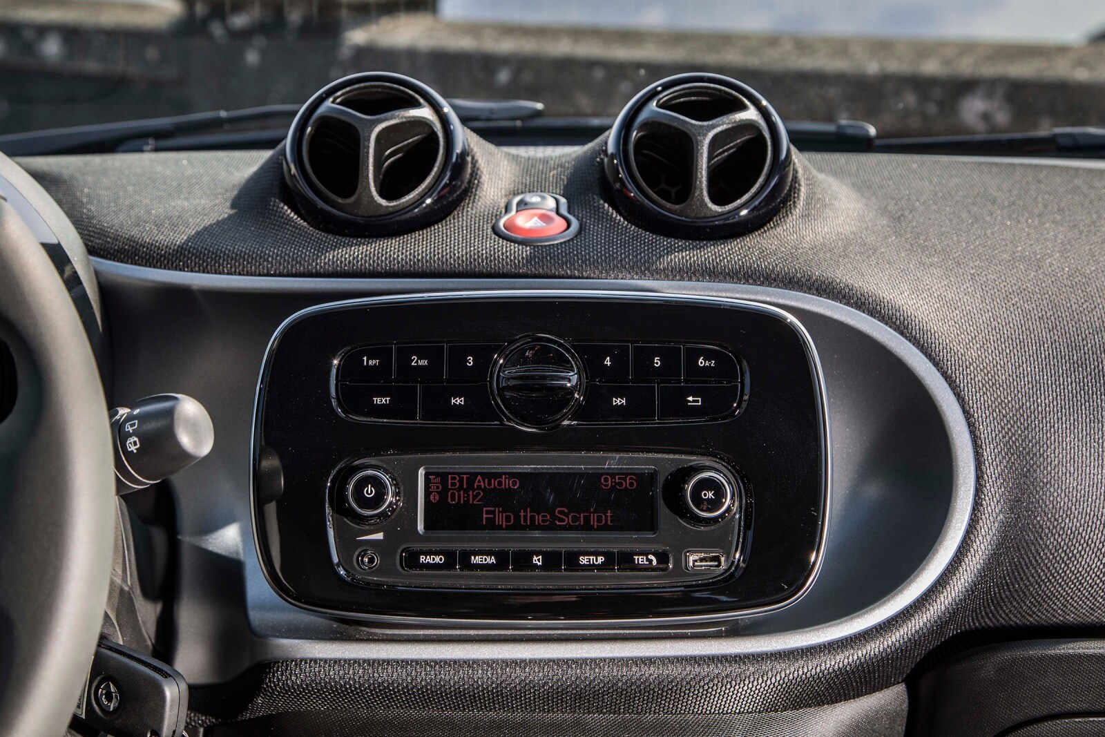 2016 smart fortwo interior CC
