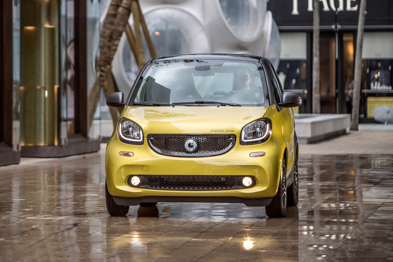 2018 smart Fortwo — OEM photo 4
