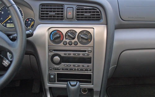 2005 Subaru Baja interior CC